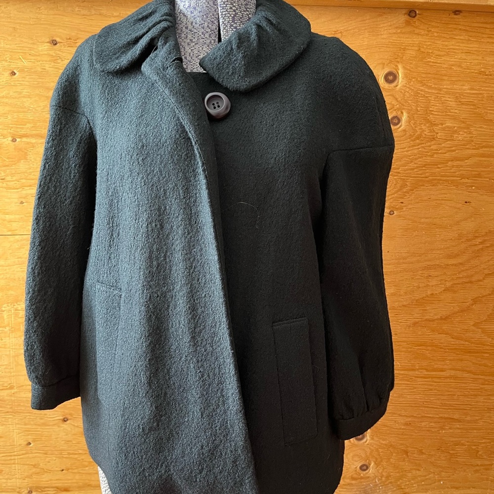 A line jacket with 3/4 puff sleeve